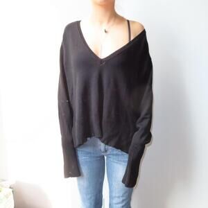 Women's Black Sweatshirt